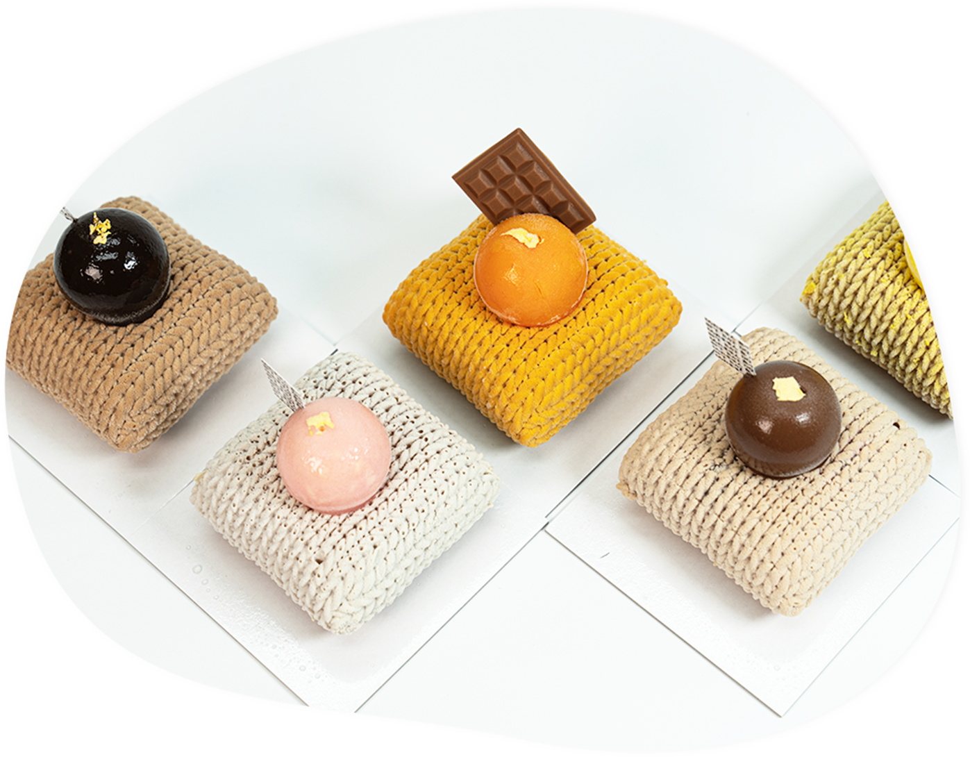 メインビジュアル中央